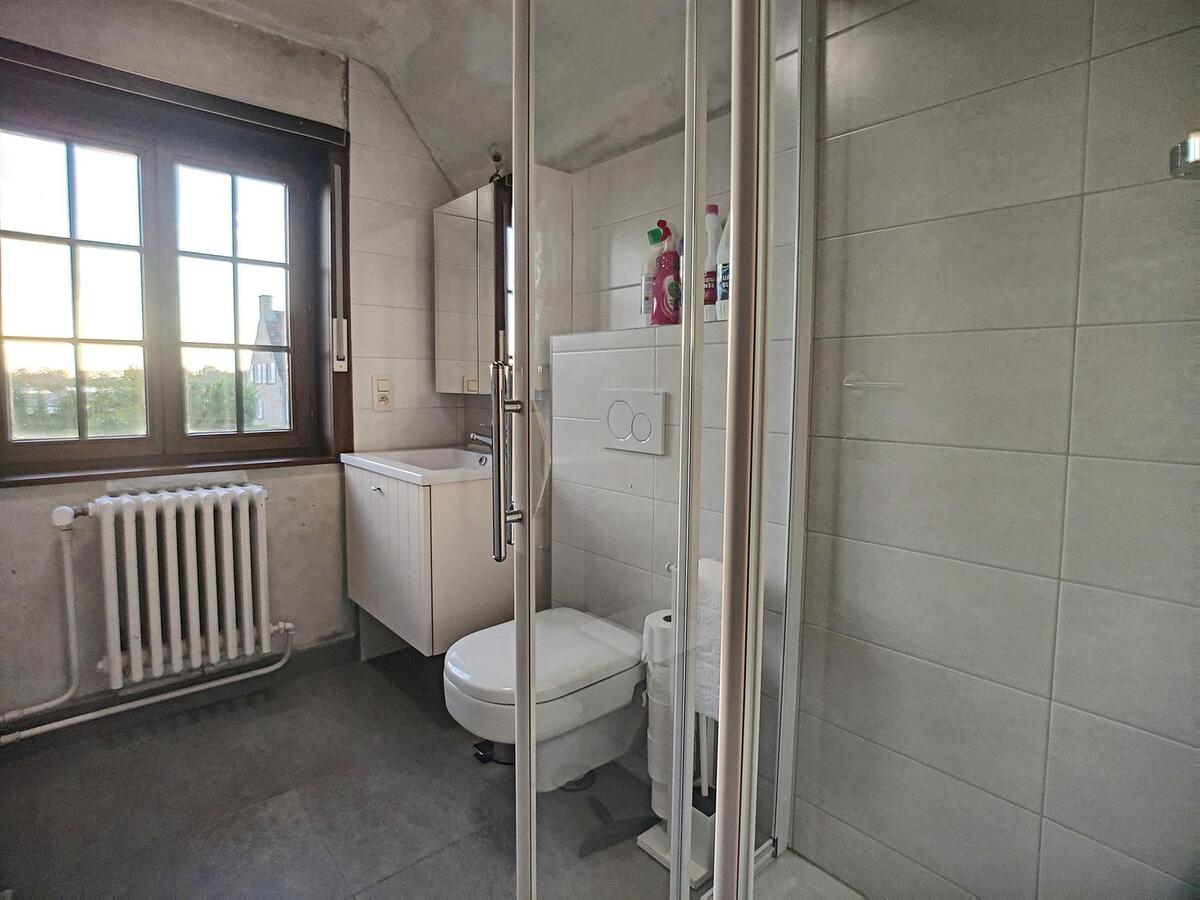 Goed gelegen alleenstaande woning op groot perceel van 828m²- Heist 