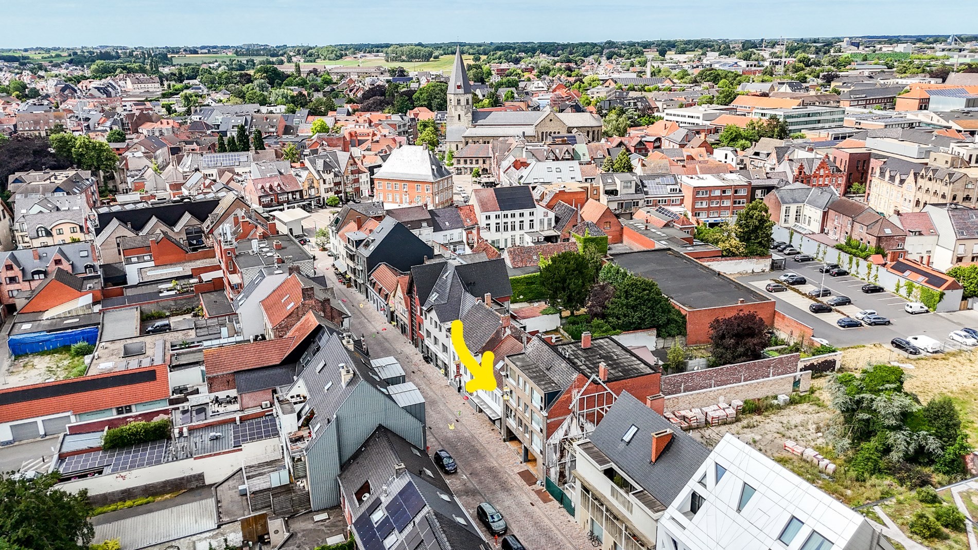Instapklaar en lichtrijk appartement in centrum Torhout! 