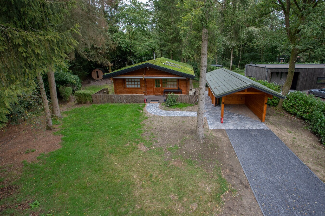 Uniek karakteristiek chalet in Bosrijke omgeving. 