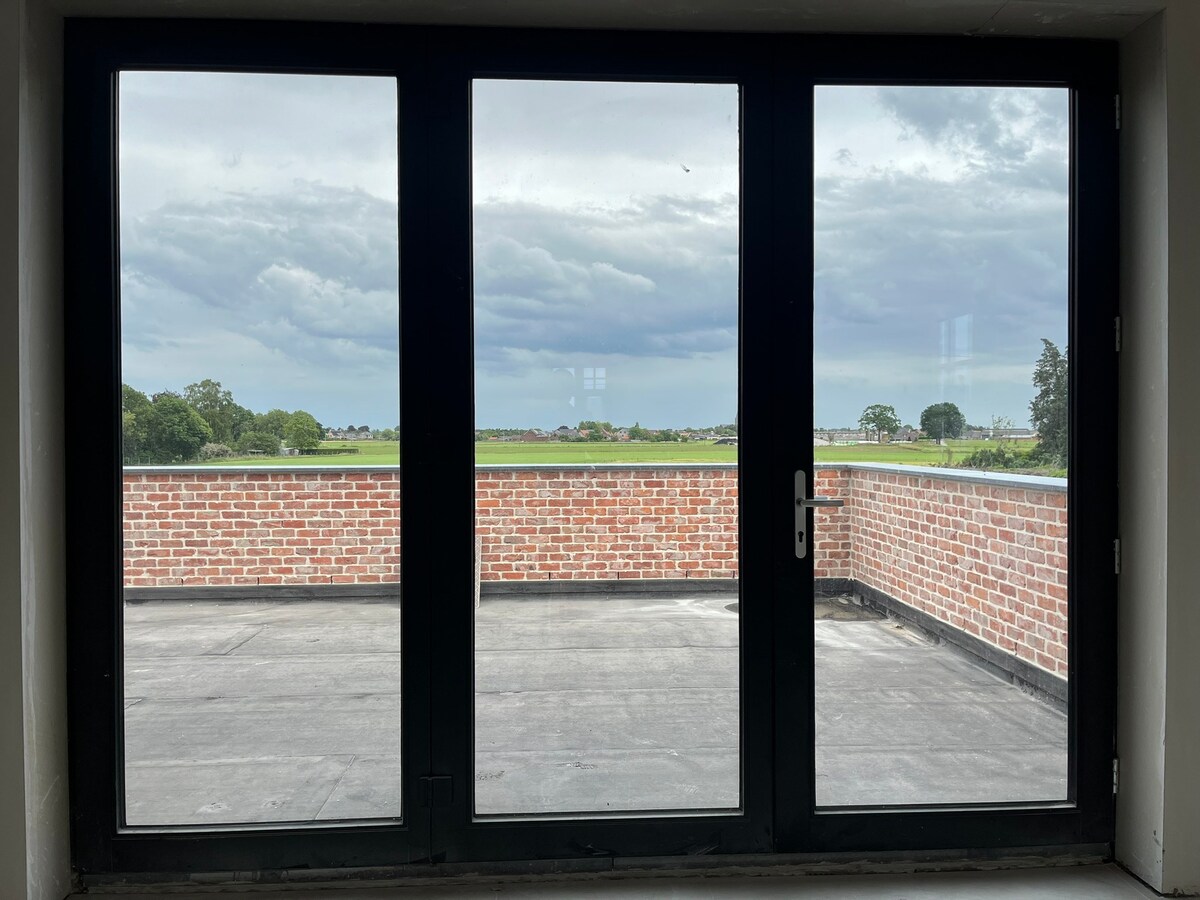 Afgewerkt nieuwbouw app. (3 slpks.) in Residentie Martinus 