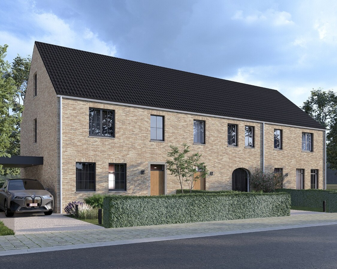 Halfvrijstaande nieuwbouwwoning, in een kleinschalig project van 3 woningen, op een perceel van 4a75ca! 