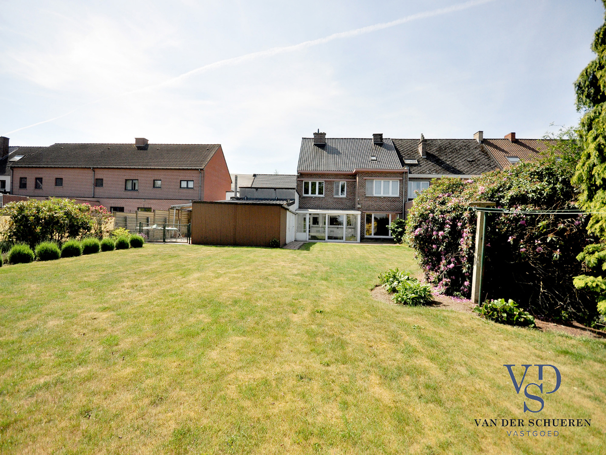 Zeer ruime herenwoning in centrum Gavere ! 