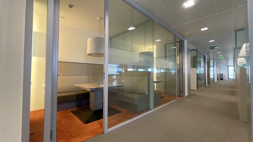 Instapklare kantoren te huur aan het Stadspark in Antwerpen