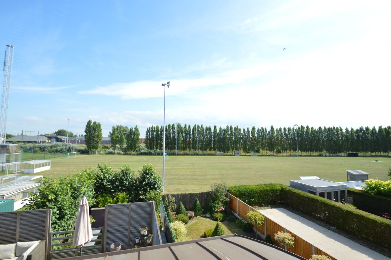 Prachtige woning met dubbele garage en tuin 