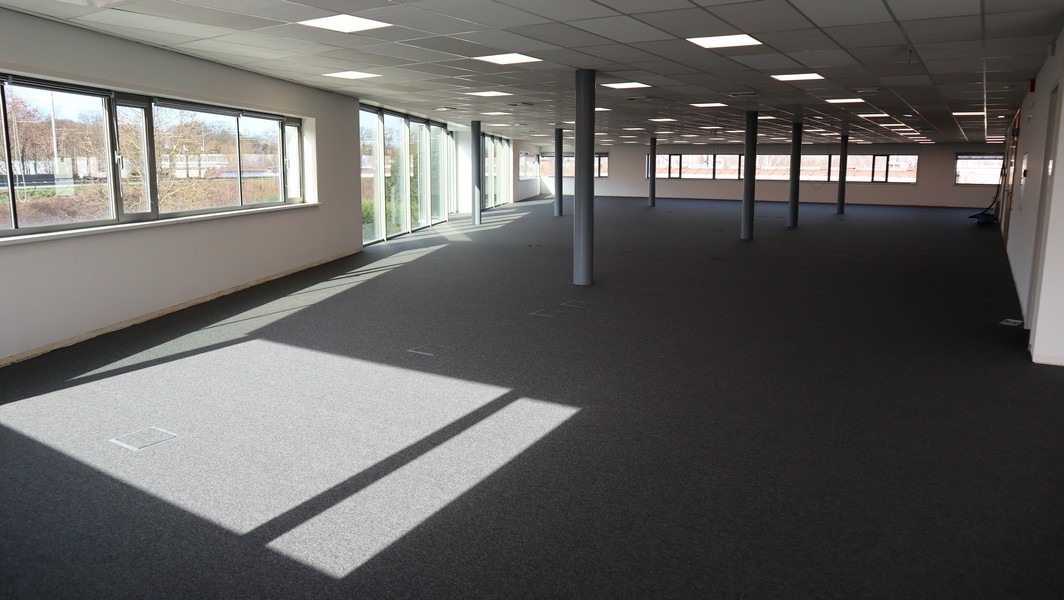 Standingvol kantorencomplex te huur langs E40 in Melle