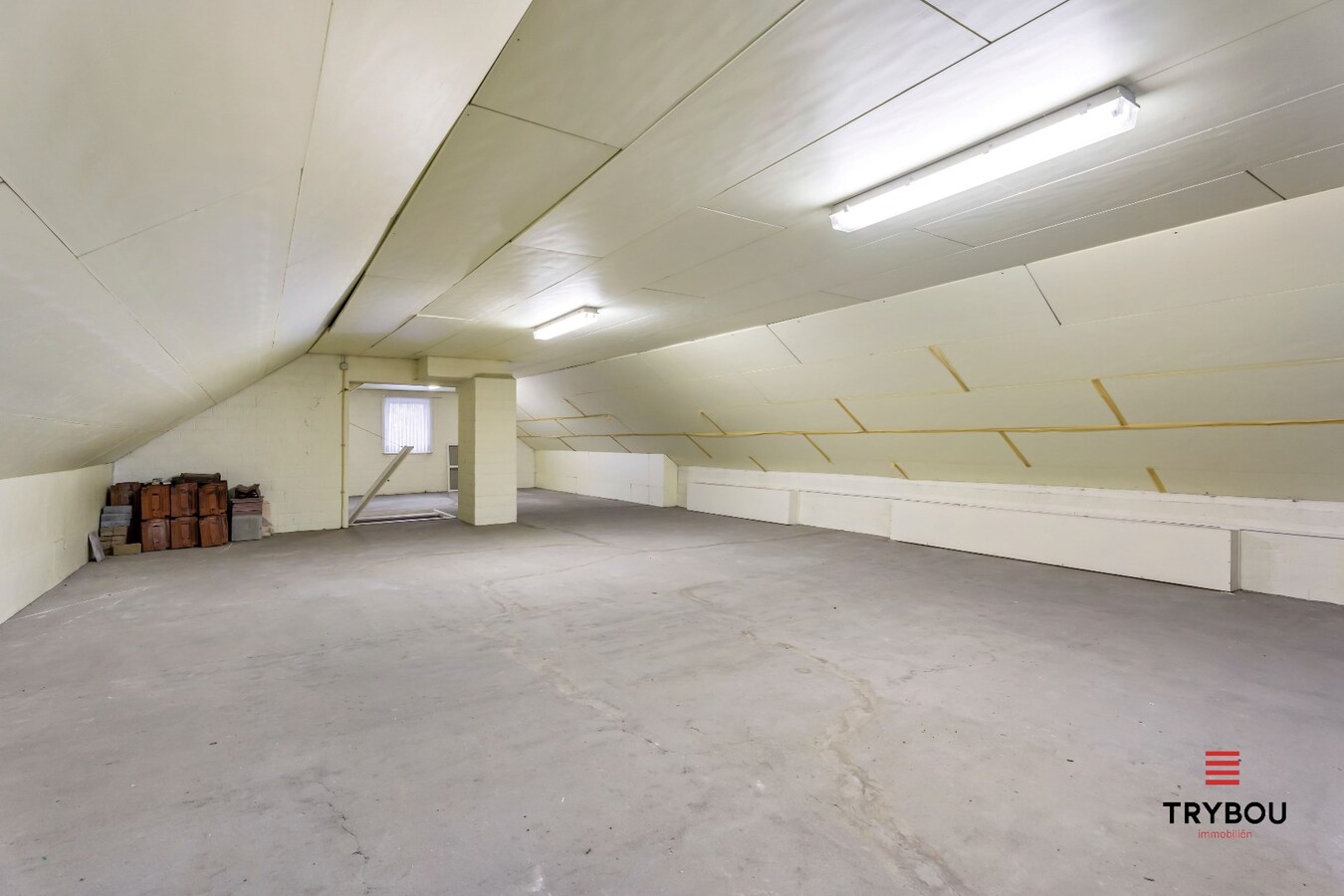 Statige, alleenstaande woning met rustige ligging te Ieper (Boezinge) 