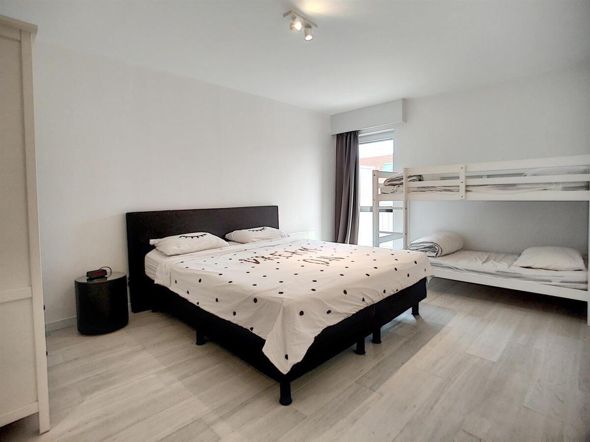 Magnifiek woonappartement met zonneterras, 3 ruime slpk en 2 badk - Heist 