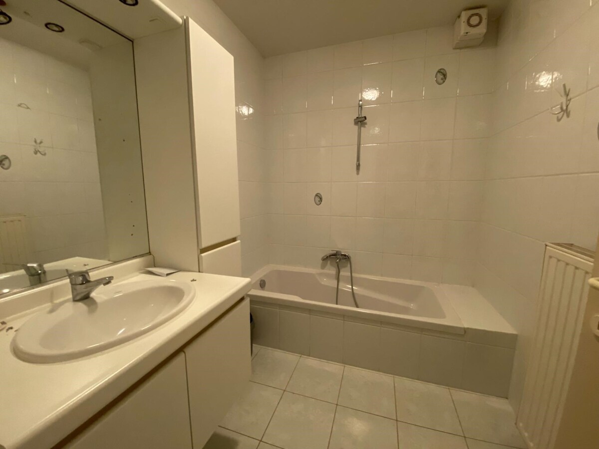 Verrassend ruime benedenwoning met tuin en garage 