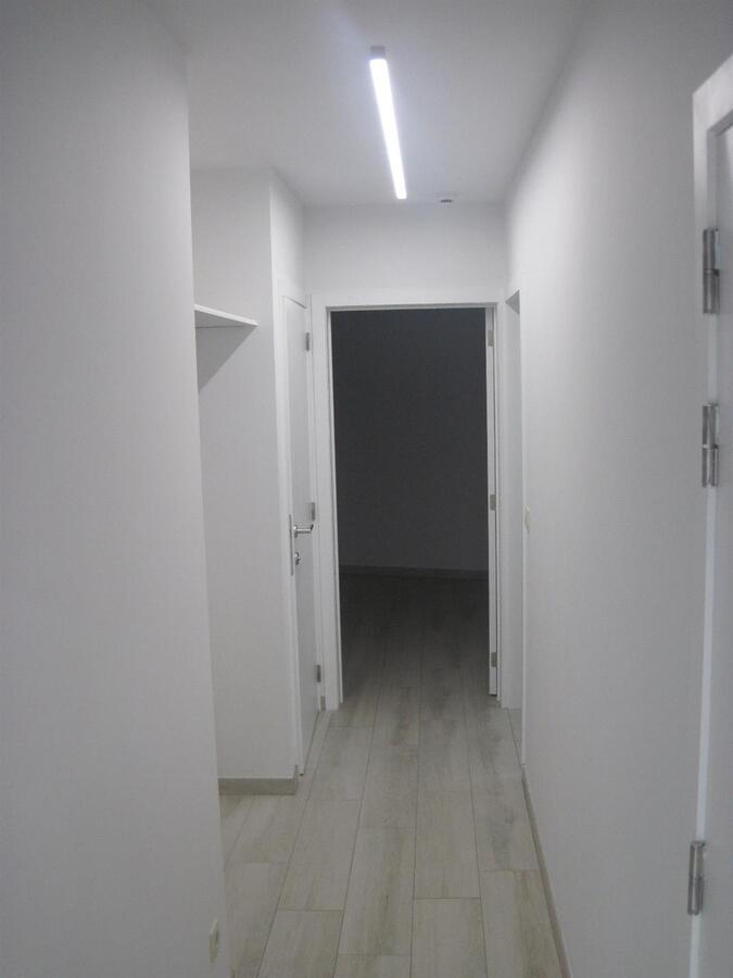 LUXUEUS 1-SLPK-APPARTEMENT   (geen vaste kosten !). 