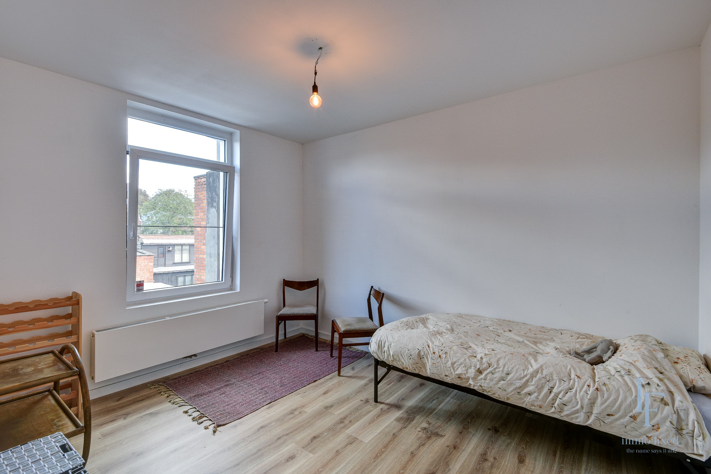 Gerenoveerde rijwoning met 2 slaapkamers in Schoten! 