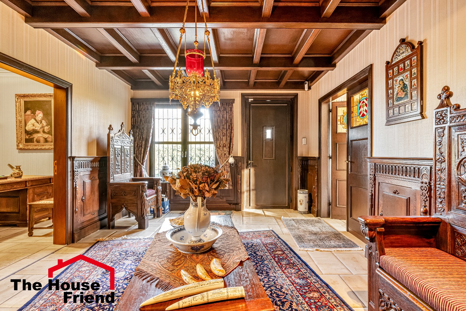 Klassevolle villa met ridderzaal 