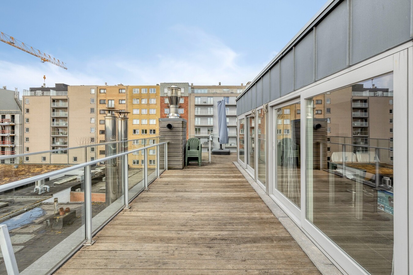 Penthouse ensoleillé avec une très grande terrasse 