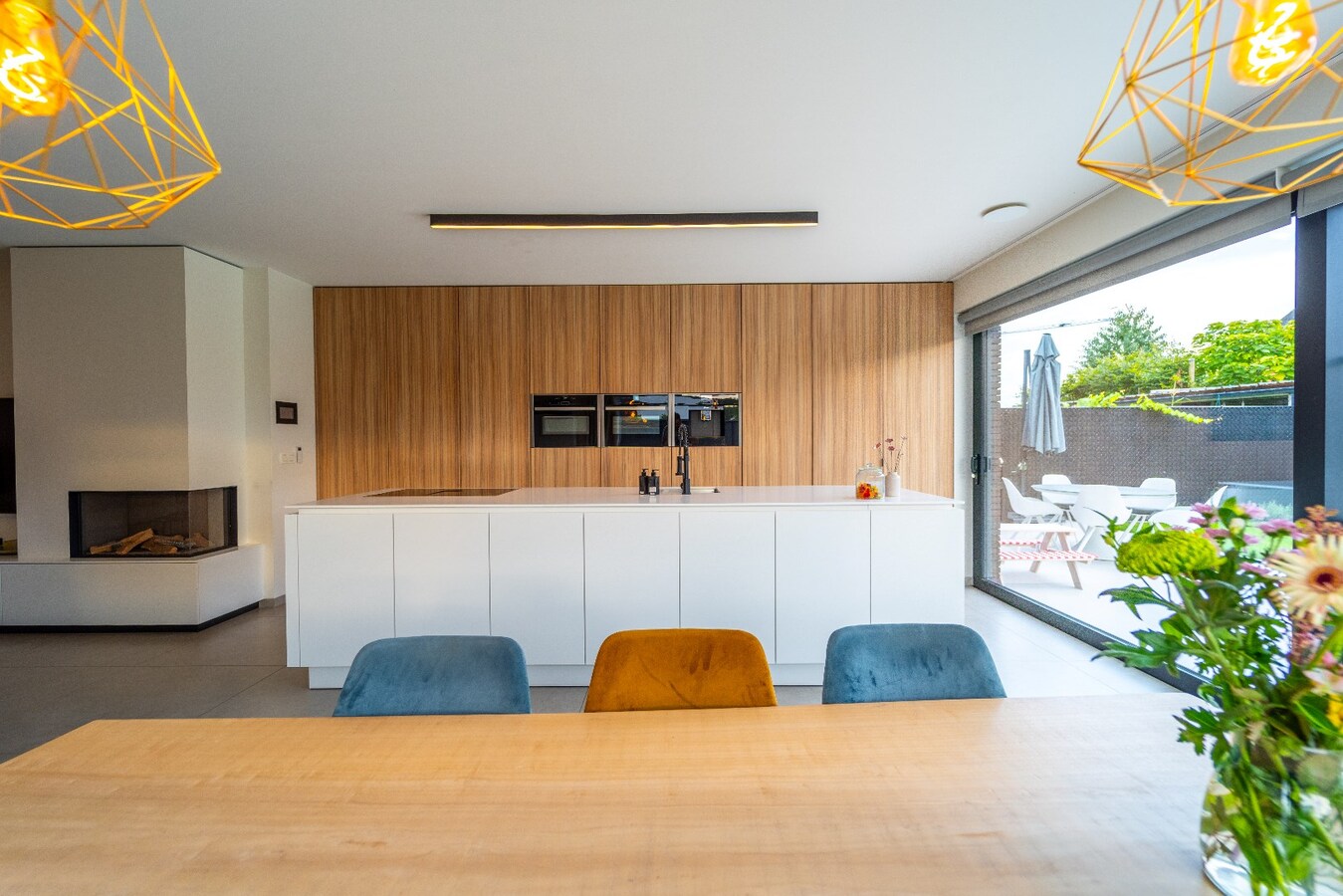 Prachtige villa met tuin, terras &amp; garage in Hasselt - 3 slaapkamers, bouwjaar 2019. 