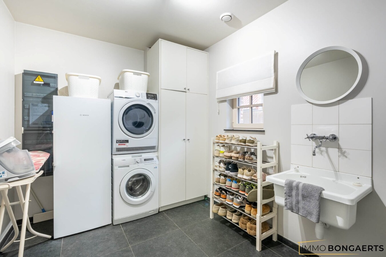 Prachtig afgewerkte woning met praktijkruimte 