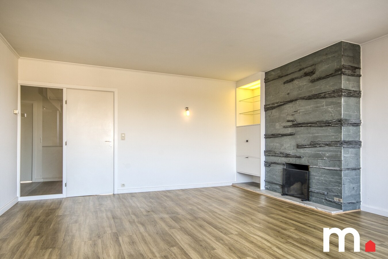 Ruim 2 slaapkamer appartement met terras te Kortrijk ! LOOFSTRAAT ! 