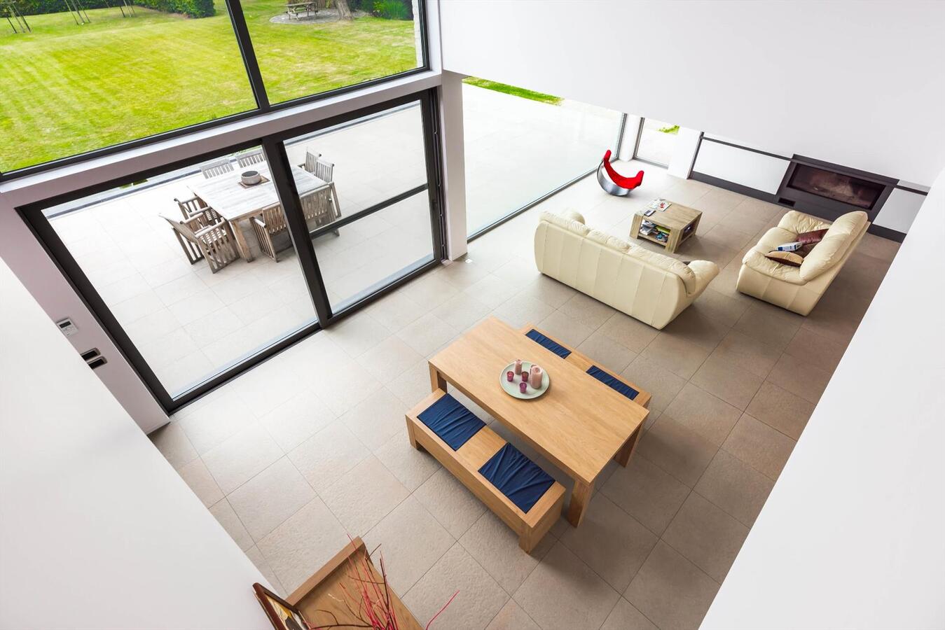 Exclusieve, riante villa op perceel van 3118 m² 