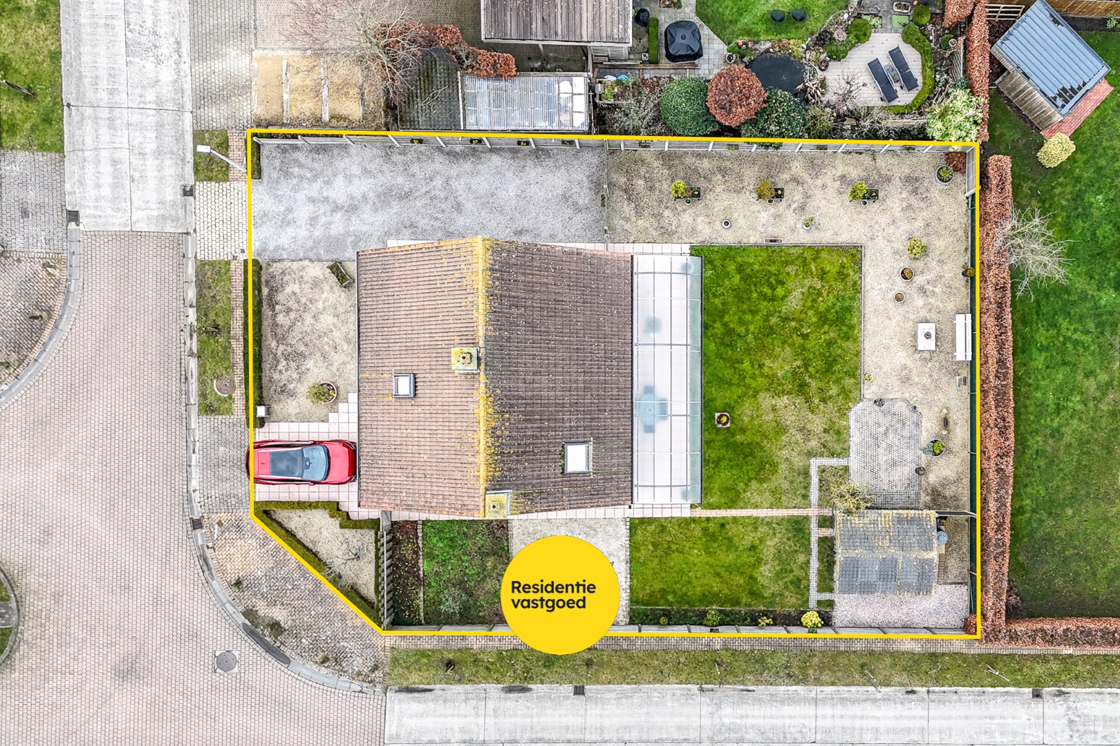 Vrijstaande ruime woning in rustige residentiële wijk in Oudenburg 