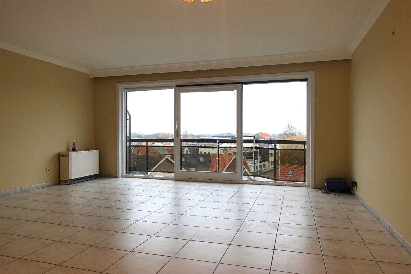 Ruim appartement met 2 slaapkamers te huur in Bredene 