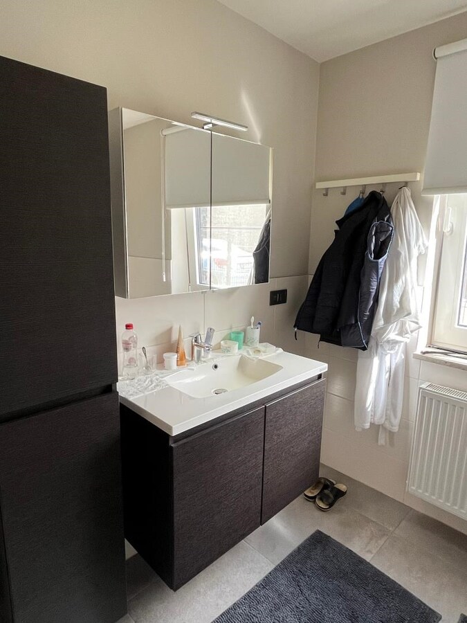 Luxueus én ruim gelijkvloers appartement in rustige omgeving. 