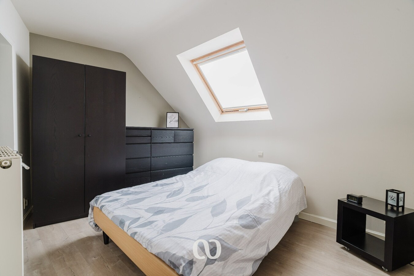 Prachtig gelegen duplex appartement met drie slaapkamers en garage 