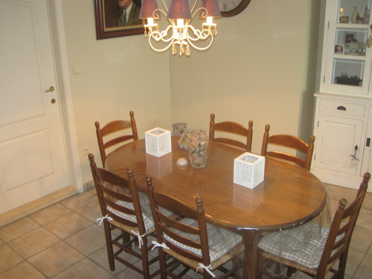 Aangenaam wonen op de Markt. 