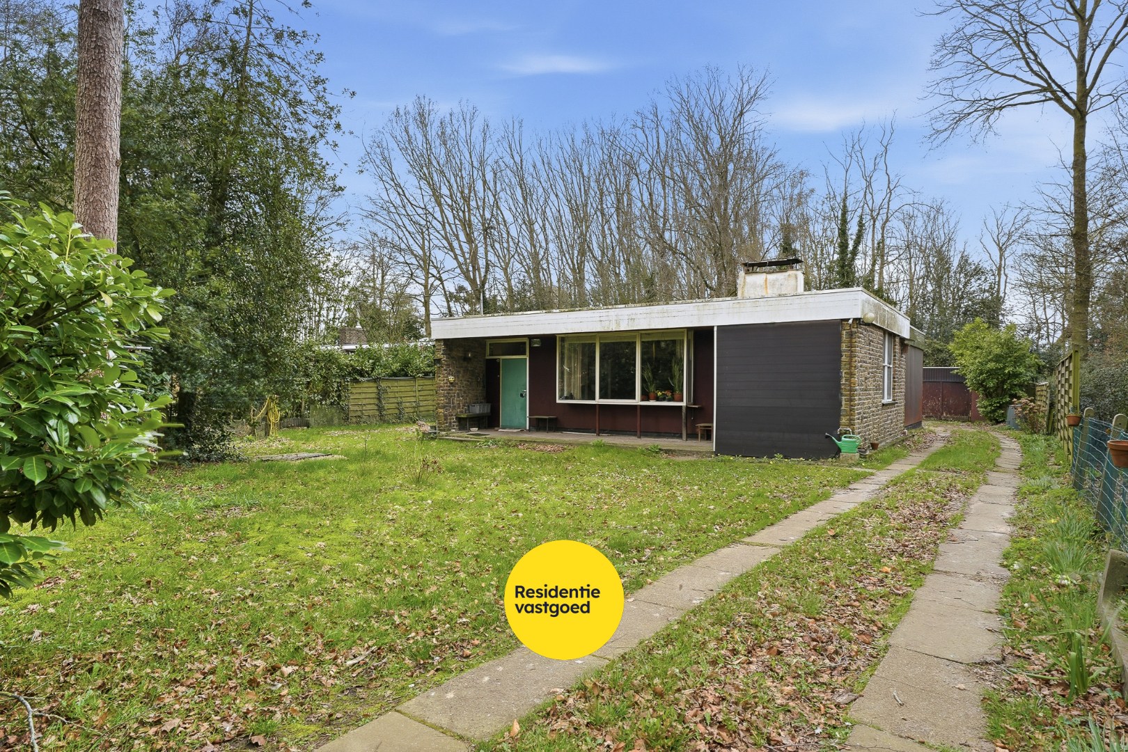 Alleenstaande bungalow op prachtige ligging in het groen 