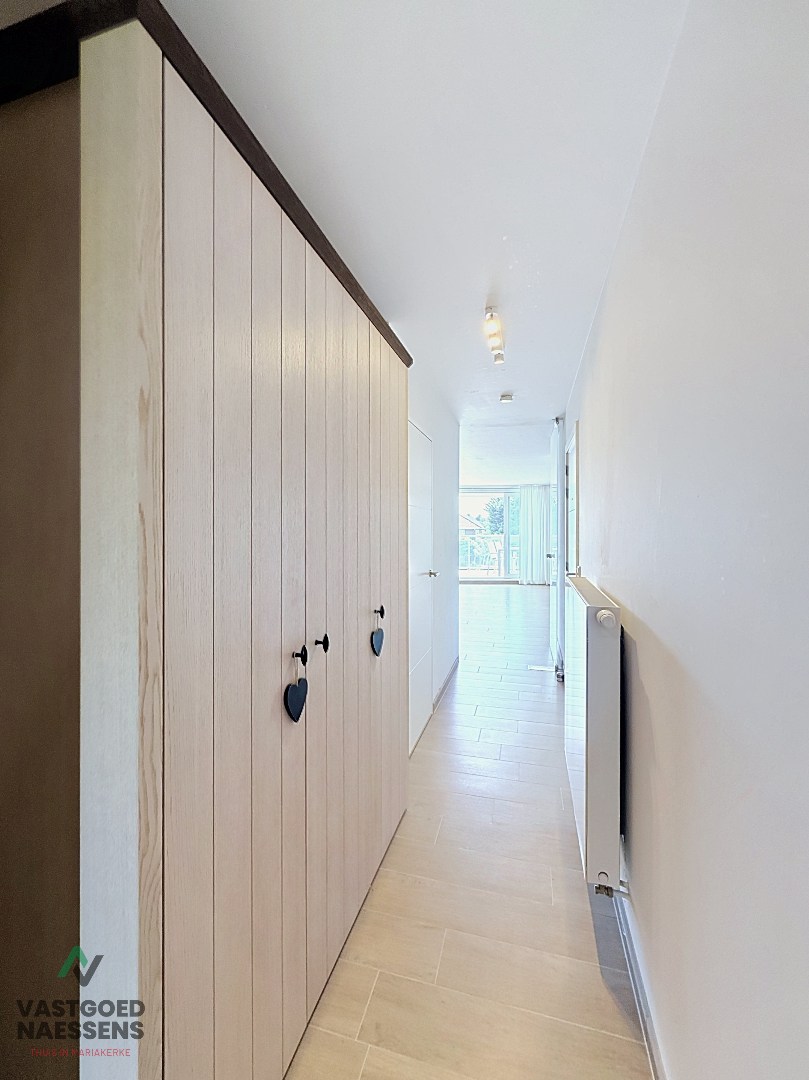 SUPERBE APPARTEMENT DE 2 CHAMBRES AVEC TERRASSE ENSOLEILLÉE DANS UN BÂTIMENT RÉCENT 