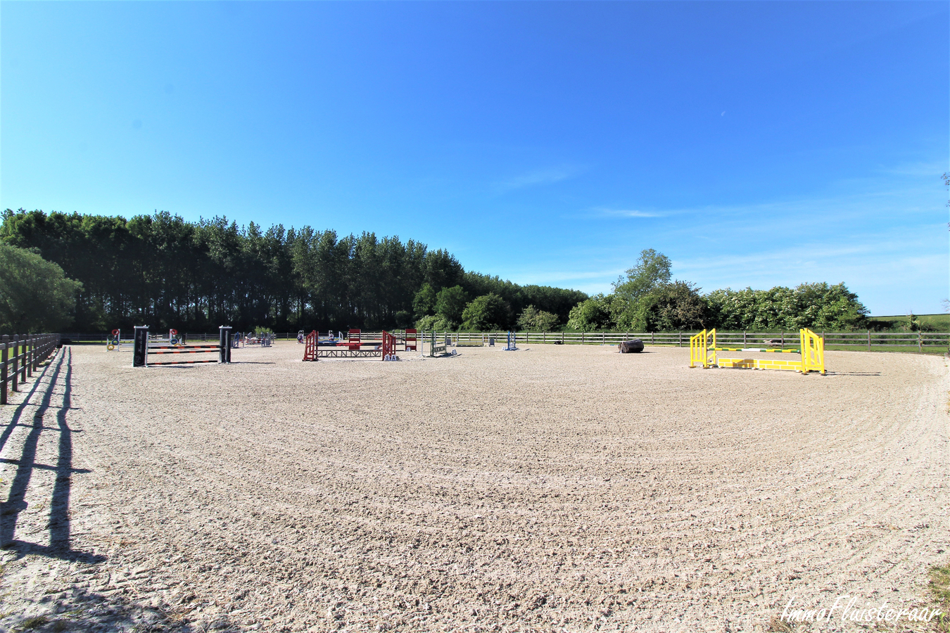 Professional recently built equestrian center on more than 3ha at Hannut (Luik/Liège; Belgium) 