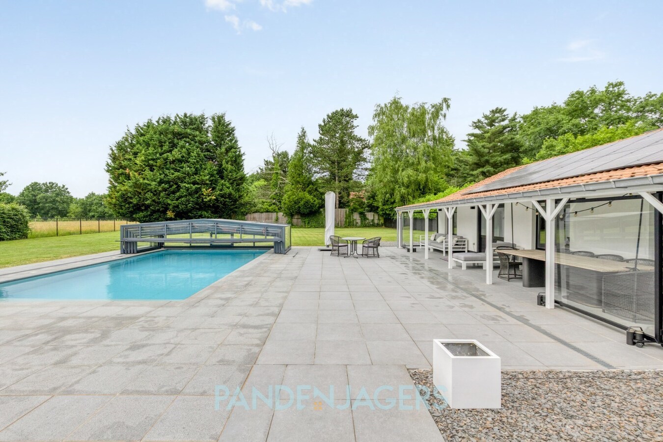 Riante villa met zwembad op de grens van Keerbergen en Putte 