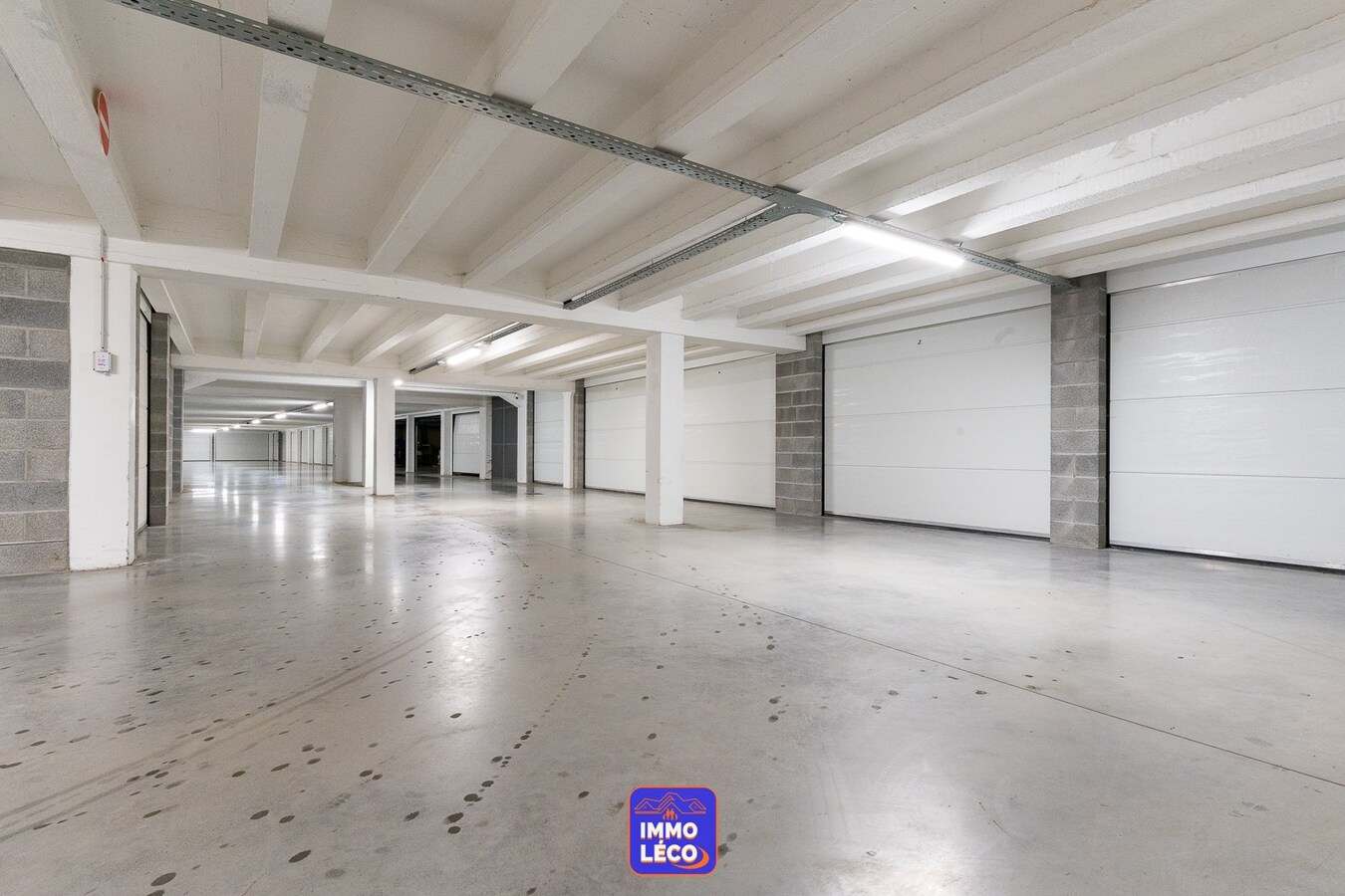 Garage 27 : Garage individuel sécurisé de 26,89m² 