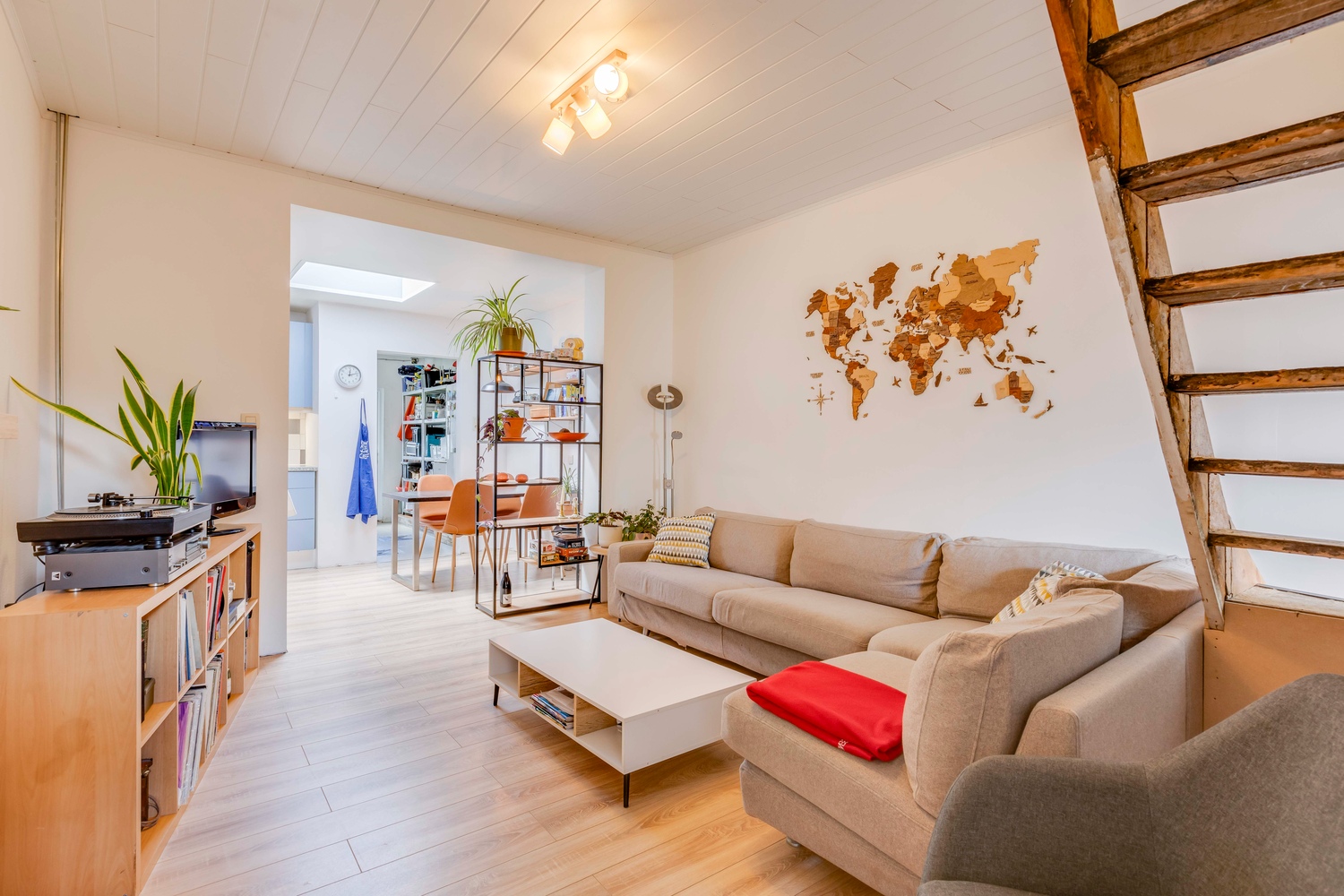 Hippe, instapklare woning met tuin te Ledeberg 