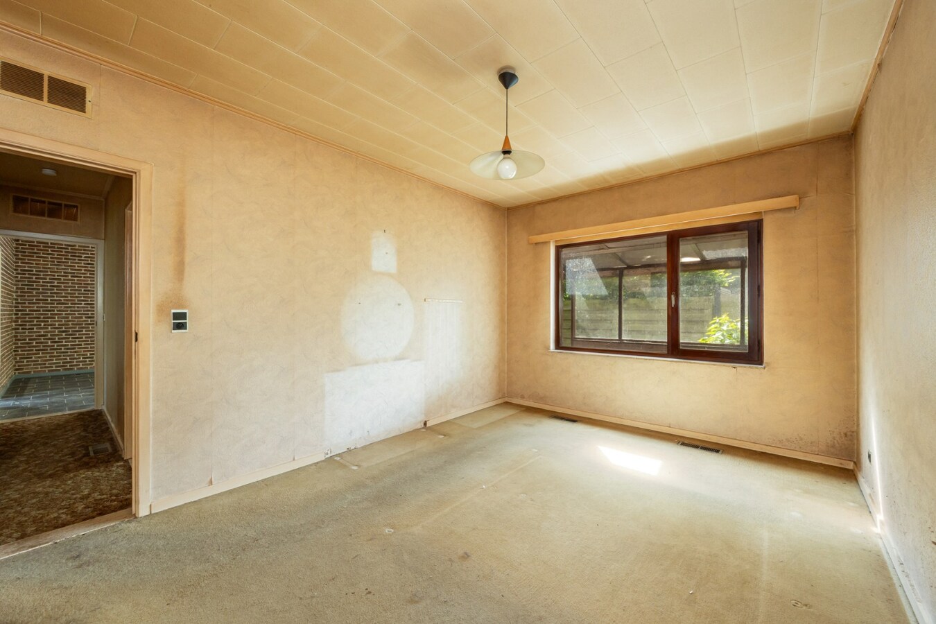 Charmante laagbouw woning met ruime tuin te Oelegem! 