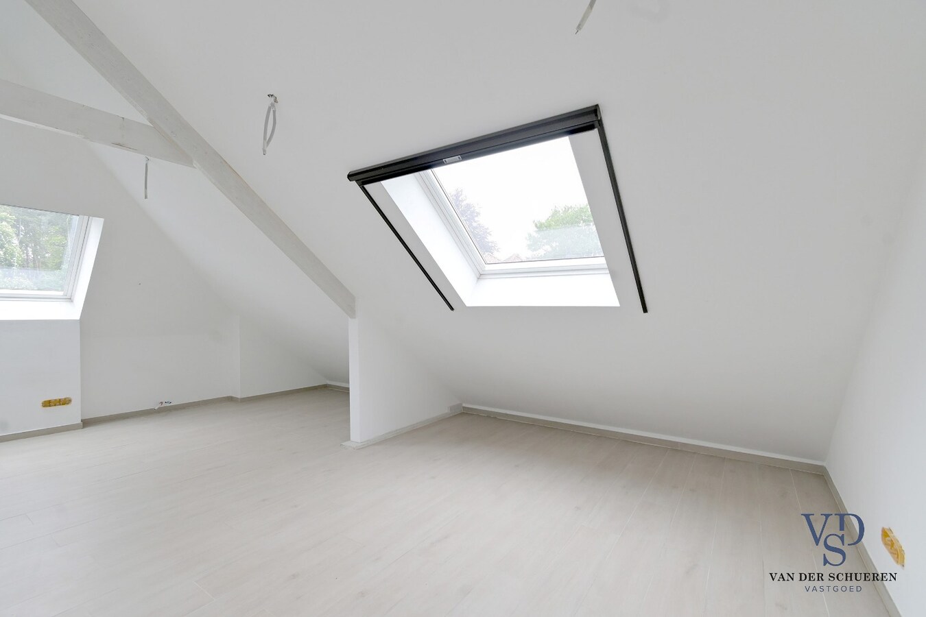 Degelijke, goed gelegen woning. 