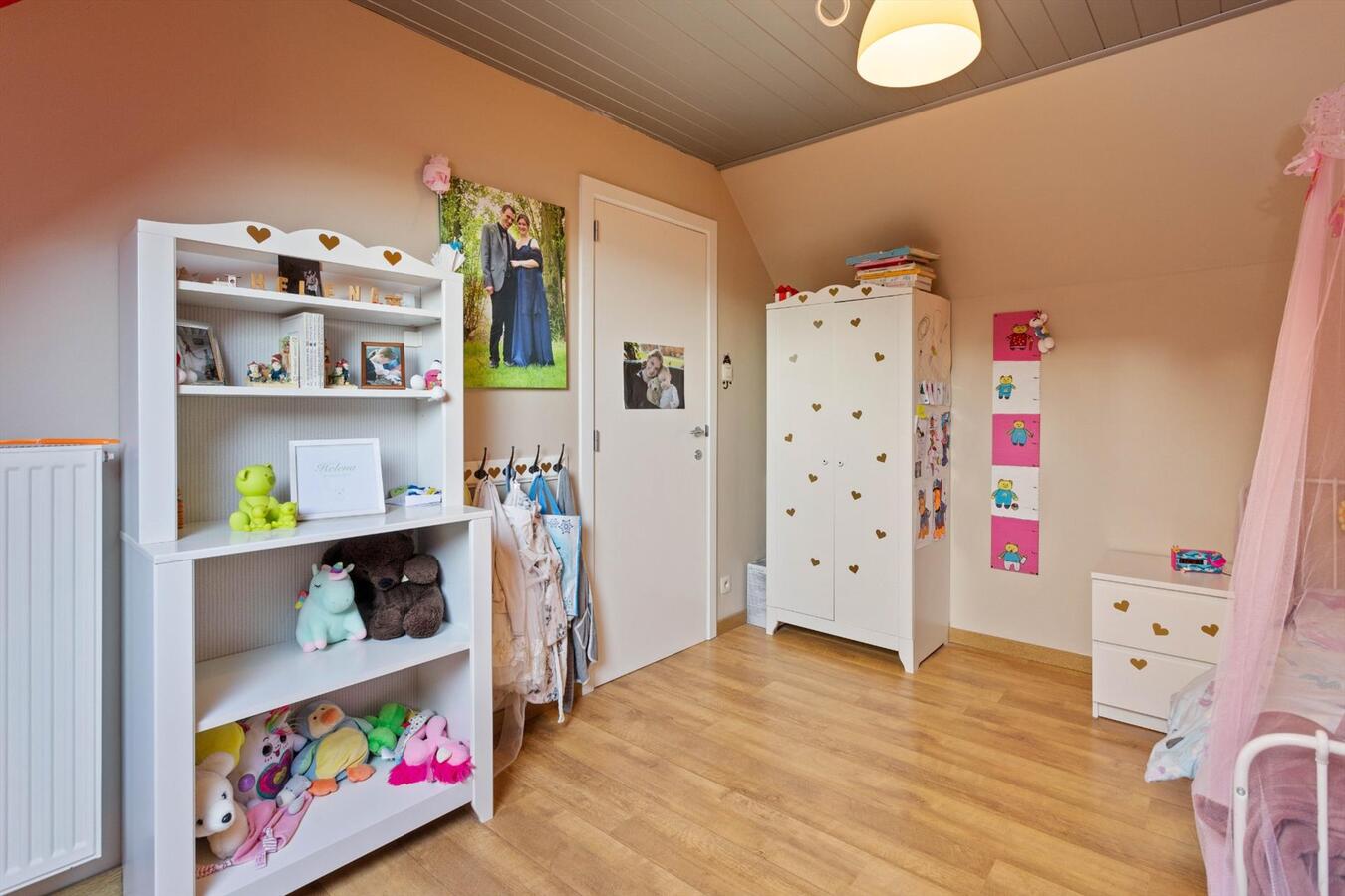 Energiezuinige woning in loftstijl met grote lichtrijke leefruimte. 