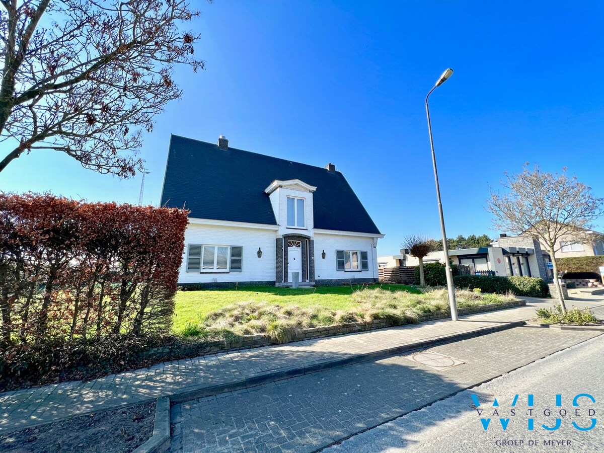 Statig woonhuis op 1104 m² in het centrum van Sleidinge ! 