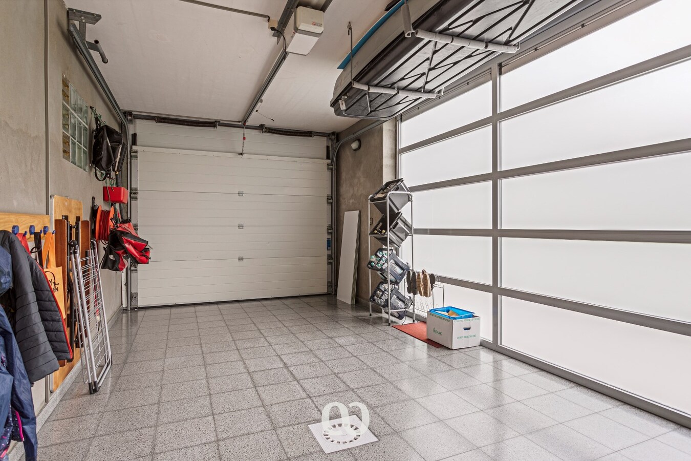 Ruime woning met prachtige tuin en bijgebouw te koop in Oudenaarde 