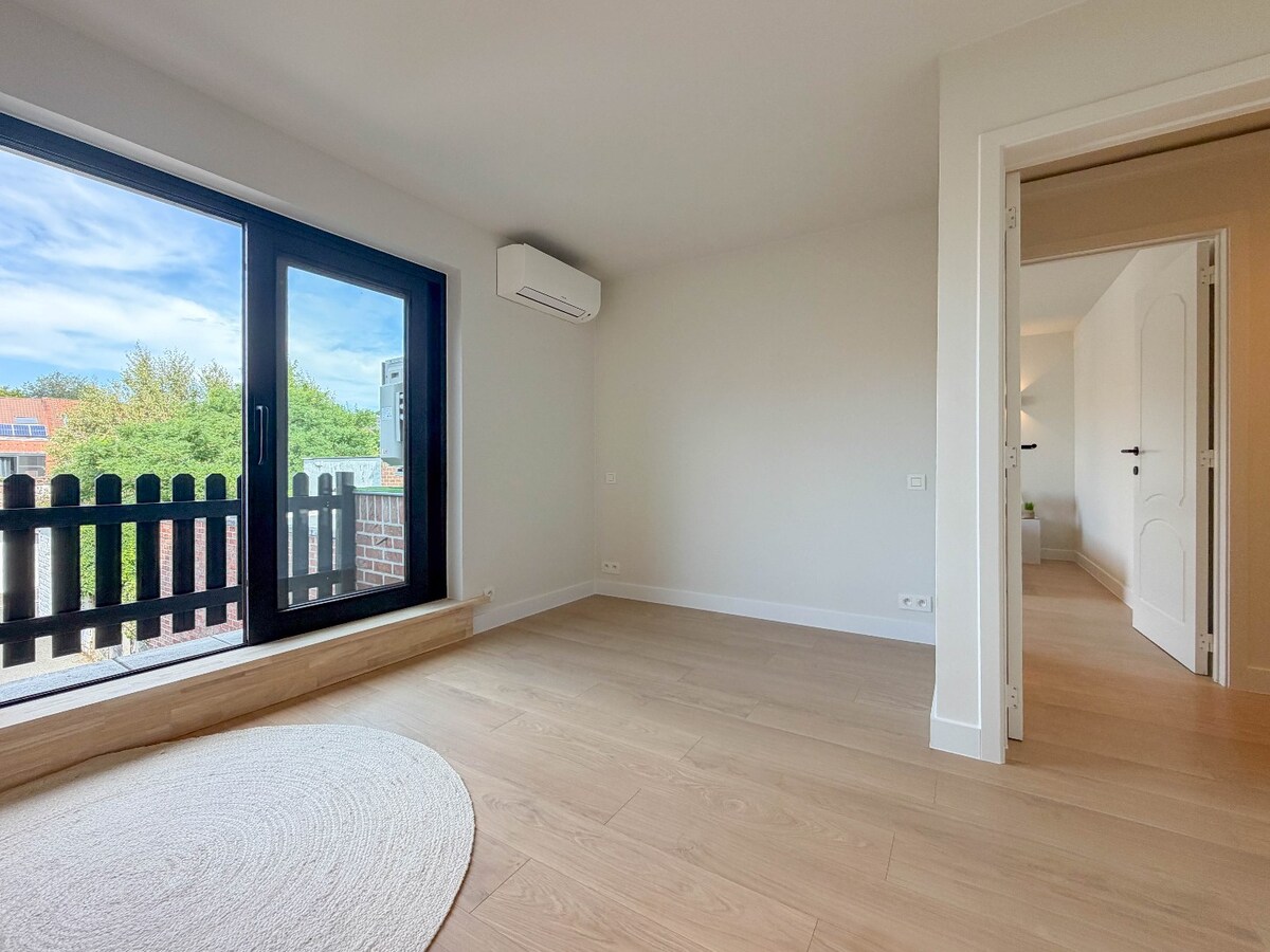 TOPPER ! Appartement op topligging met groot terras van maar liefst 30 m2 ! *** NONO INSPIRED *** 