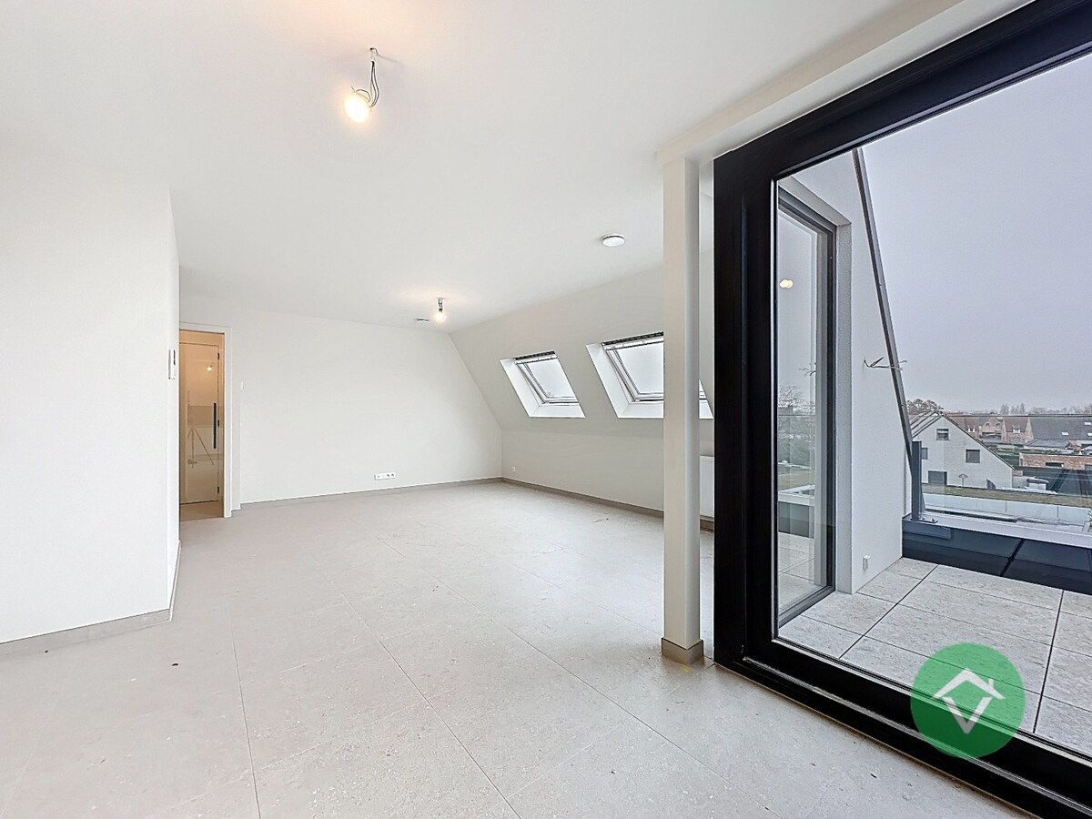 Uniek nieuwbouw appartement met 2 slaapkamers en veel zonlicht te Eernegem 
