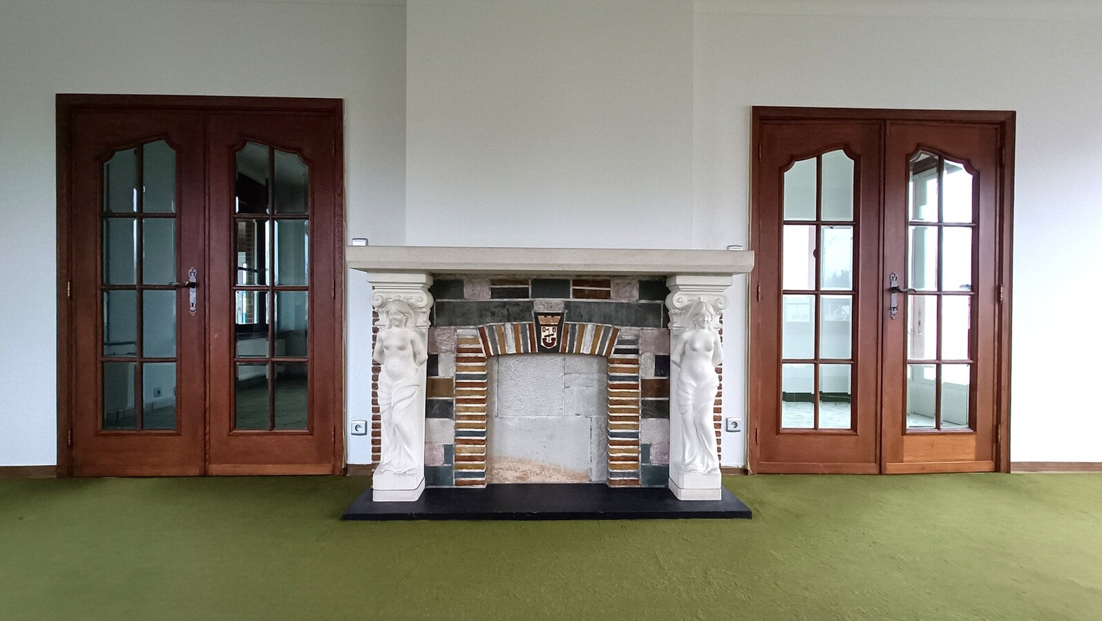 Ruime villa met garage en tuin 