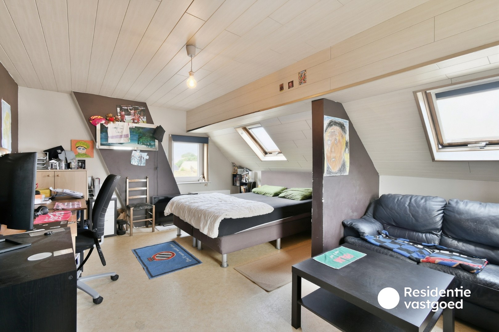 Ruime en instapklare villa met 4 slaapkamers, garage, tuin en 2 terrassen 
