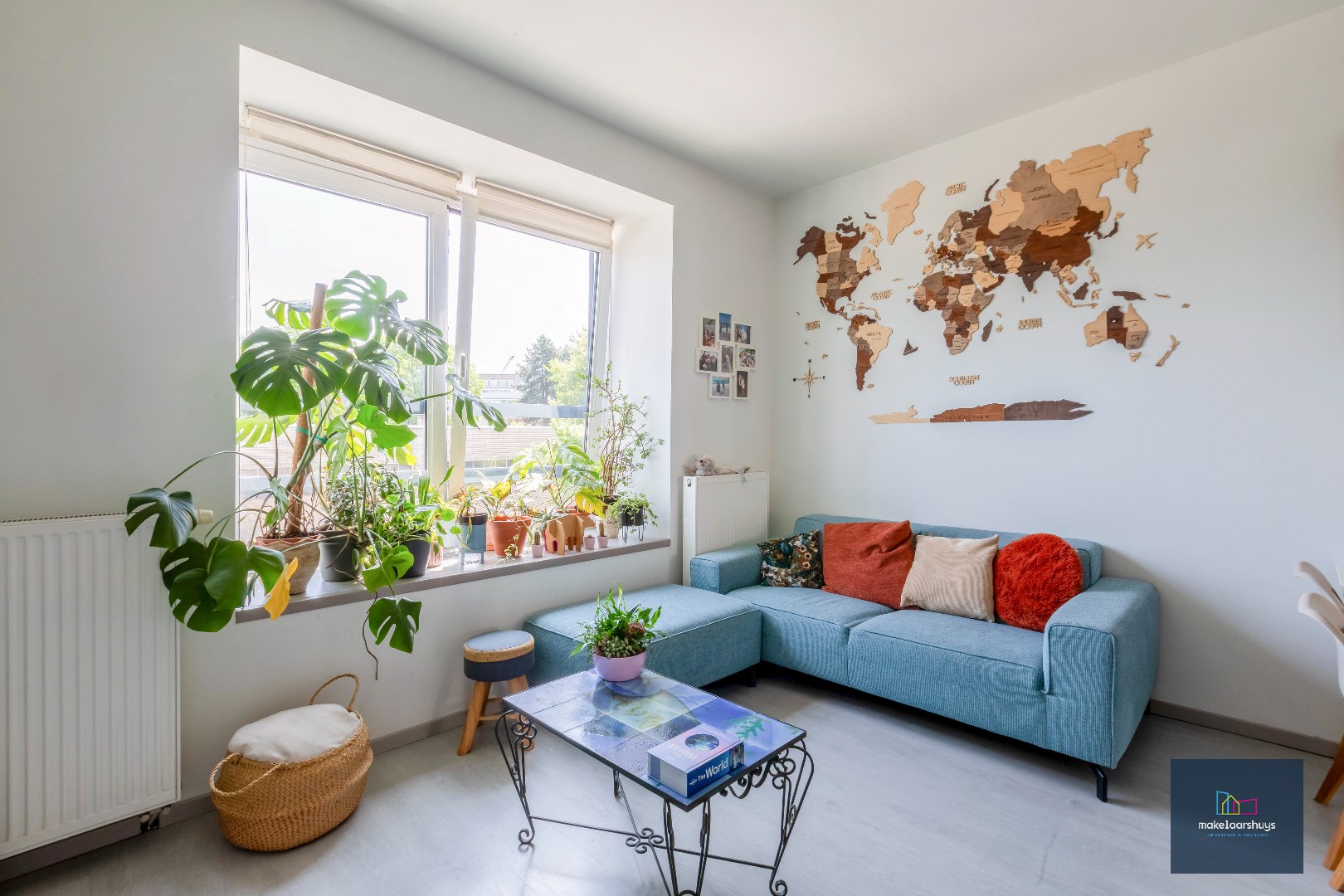 Eigendom met handelsgelijkvloers en duplexappartement 