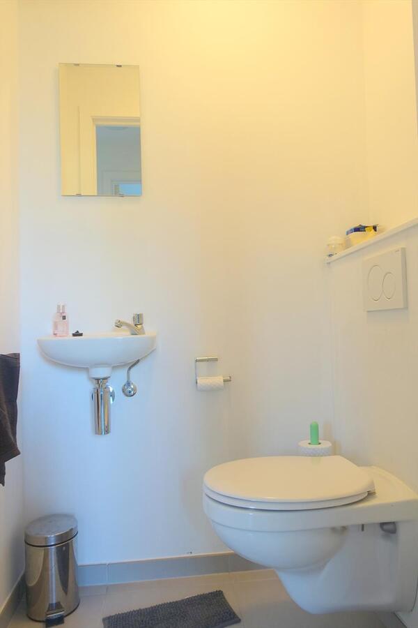 Lichtrijk appartement met terras 