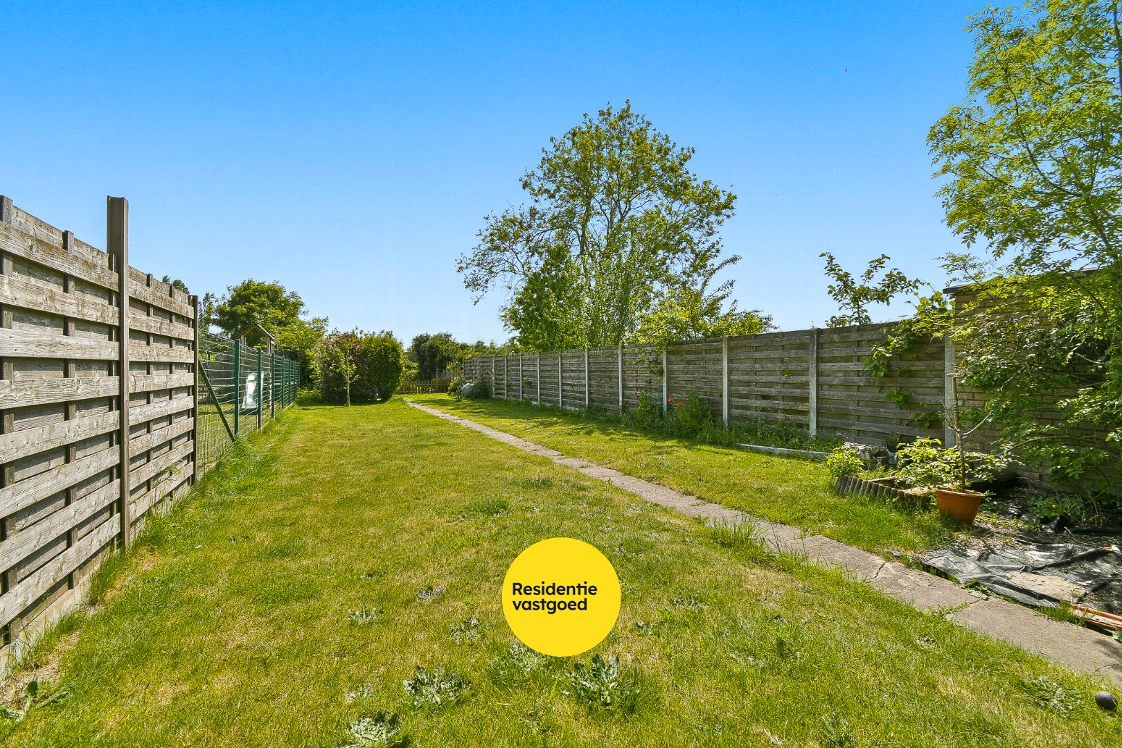 Gezinswoning met ruime tuin 