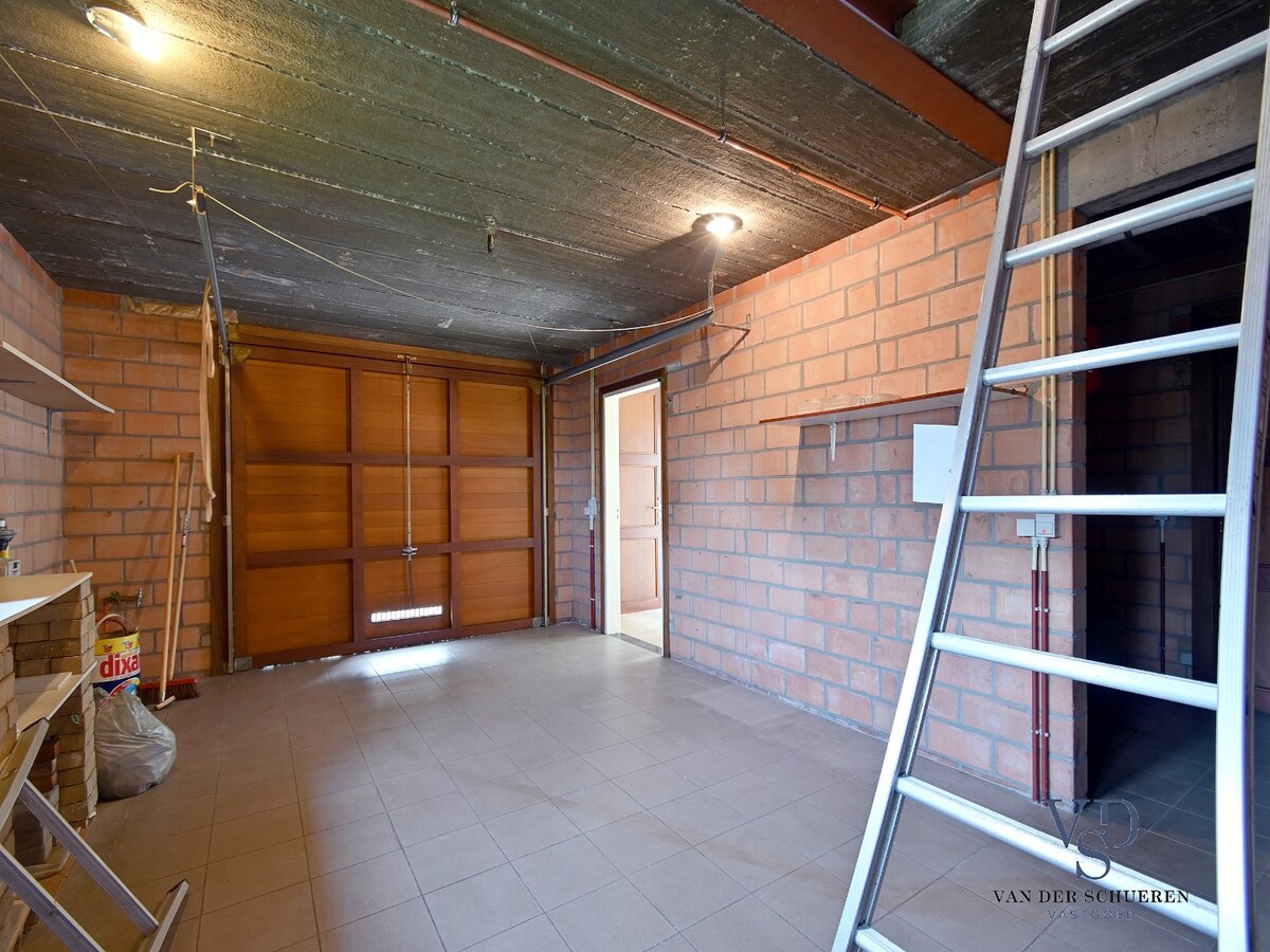 Knappe villa in 't groene Schelderode (EPC van 216 !). 