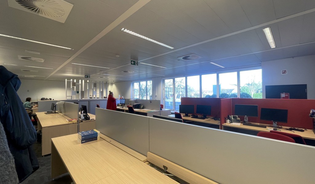 Instapklare kantoren te huur vlakbij E19 in Kontich