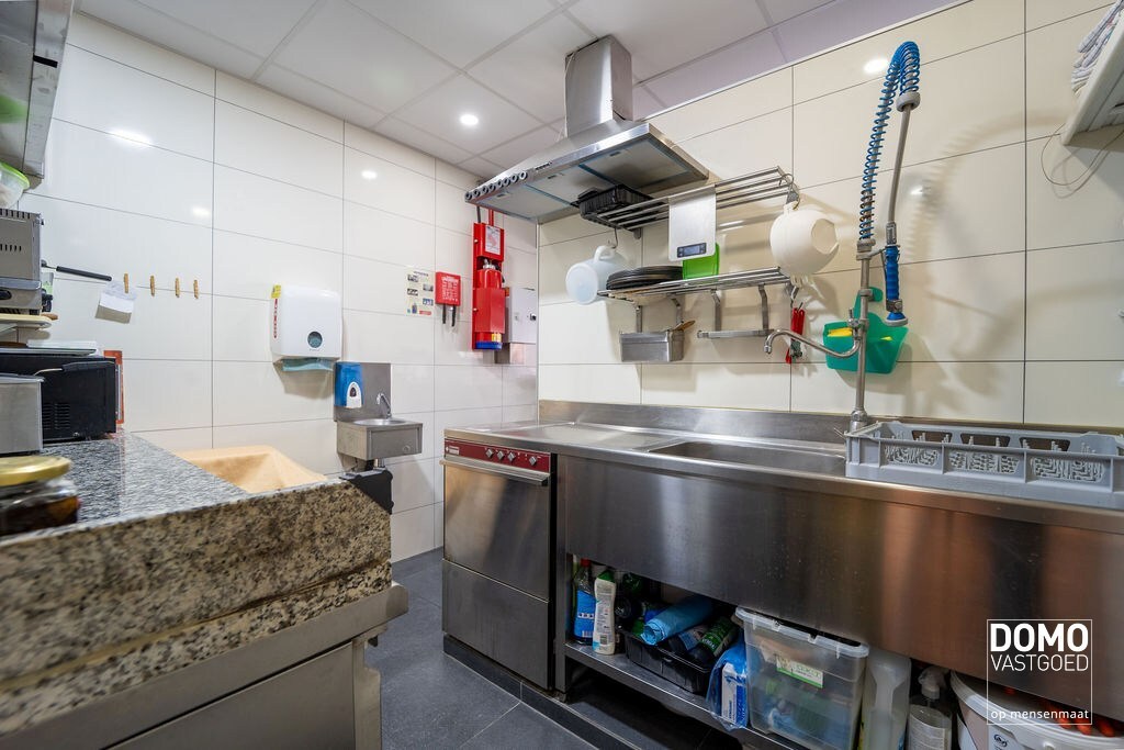 Gunstig gelegen handelshuis te Spalbeek (Hasselt) 