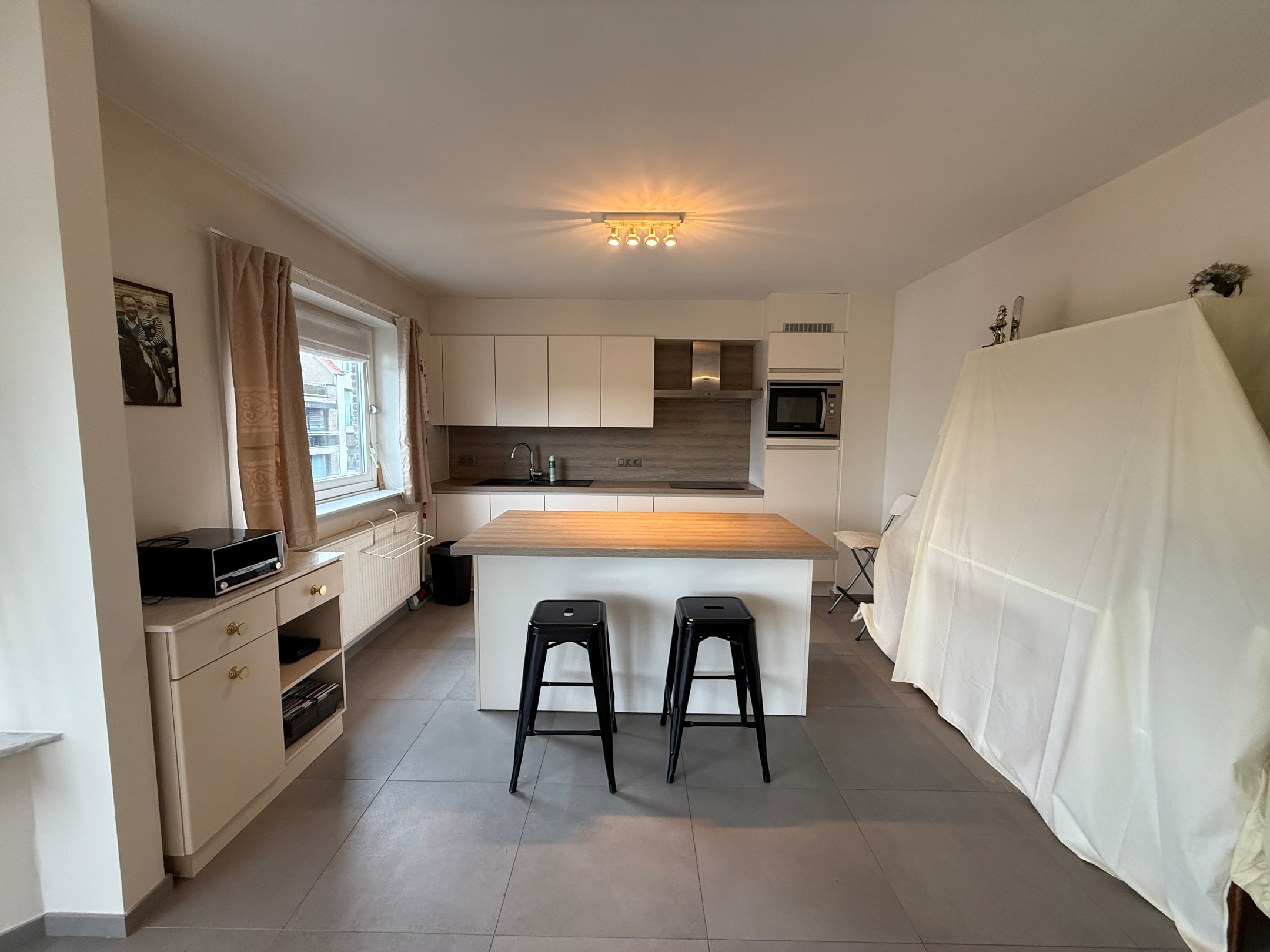 NON MEUBLÉ – Appartement spacieux et unique de 139 m² au centre de Knokke. 