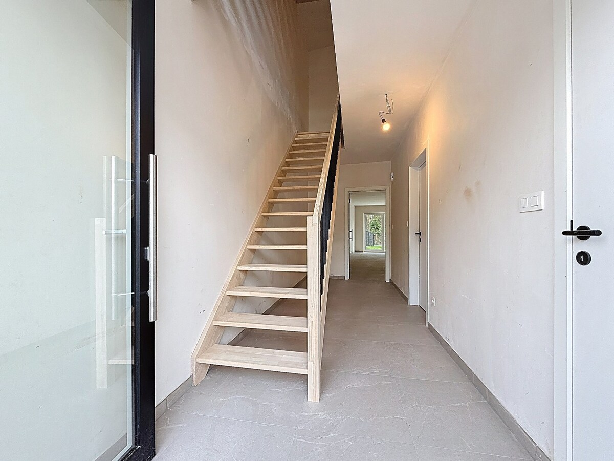 Piekfijn afgewerkte nieuwbouw BEN-woning te St-L-Houtem, 6% BTW mogelijk 