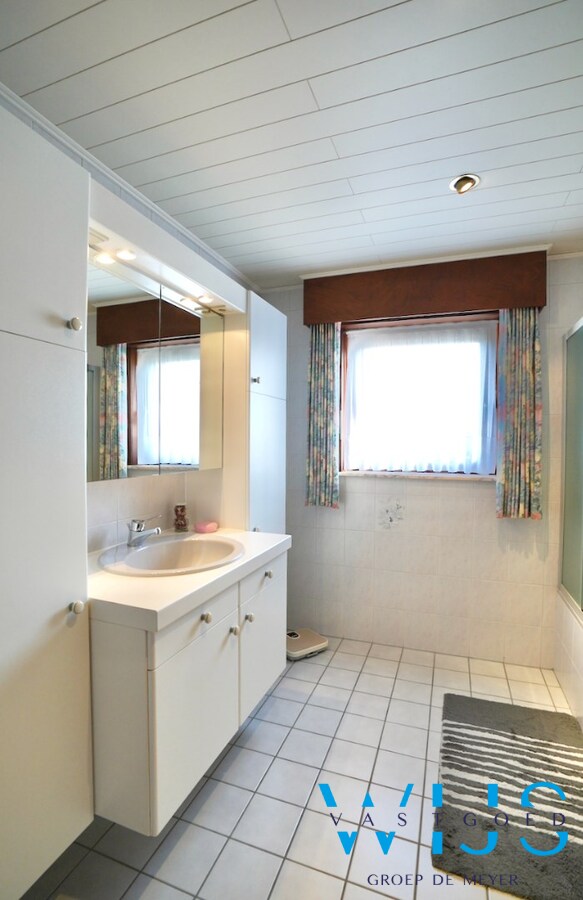 Ongelooflijk goed onderhouden bungalow te Bassevelde ! 