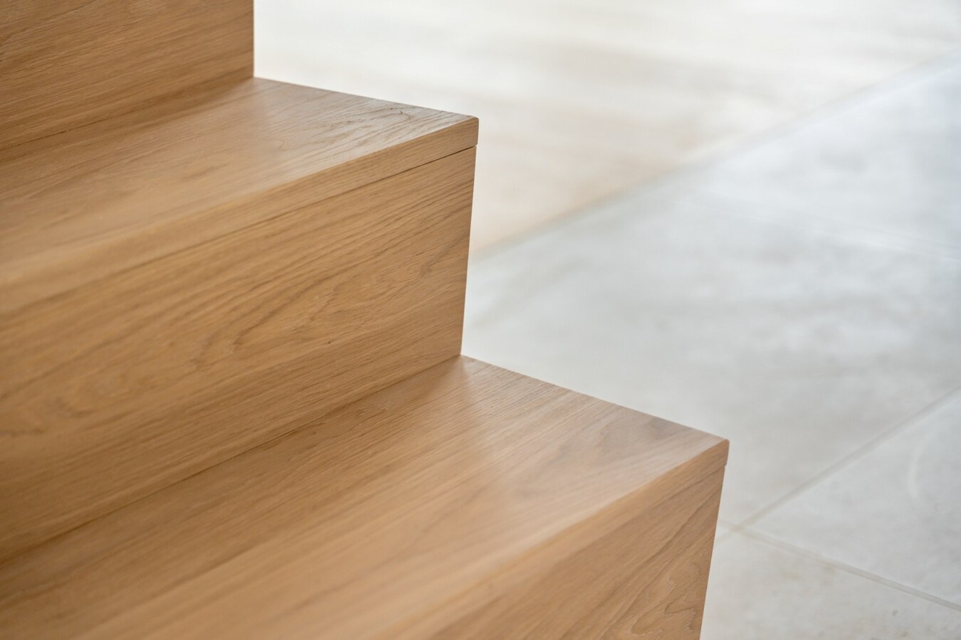 Exclusieve, volledig afgewerkte halfvrijstaande woning na transformatie van bestaande hoeve naar 2 BEN-woningen! 